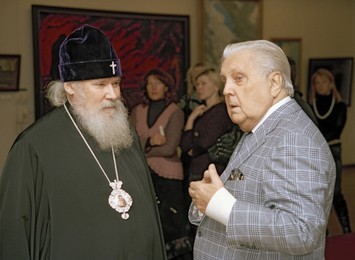 Святейший Патриарх Московский и Всея Руси Алексий II и Илья Глазунов в картинной галерее художника. Москва